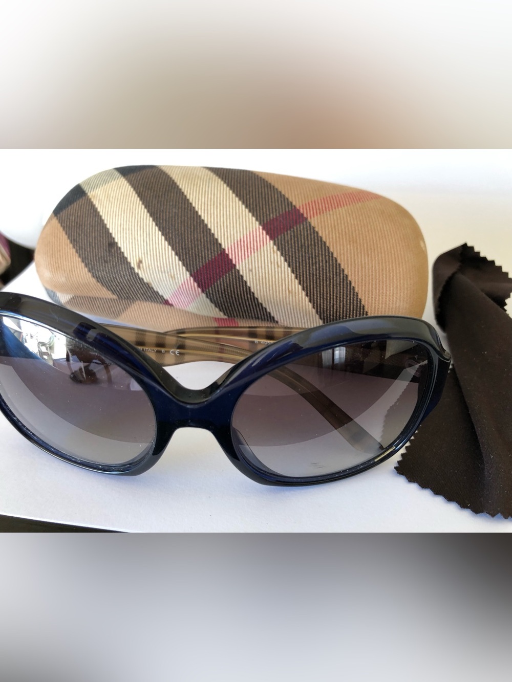 Burberry Navy Oval Women's Sunglasses with Check Case